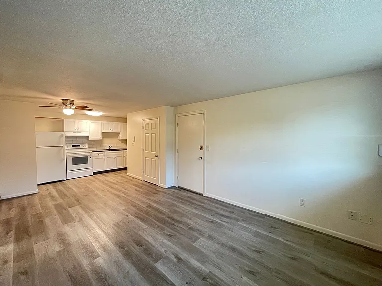 181 Loudon Rd #203 — Photo 8