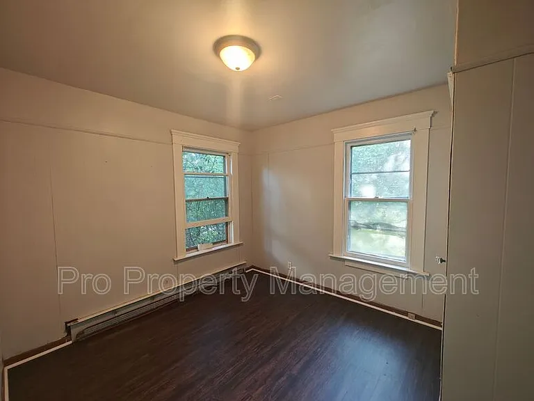 83 Norton St #2 — Photo 9