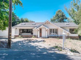 6 Sager Ct, Orinda, CA 94563