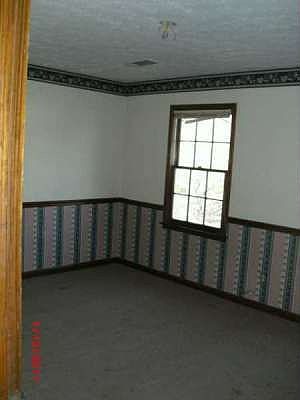 5th image of 472 Desmond Dr