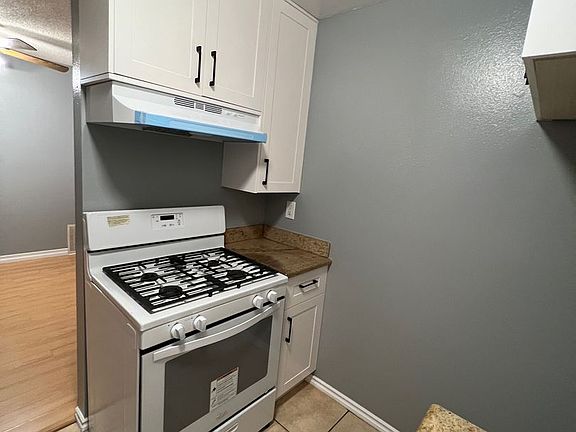 5th image of 10142 McClemont Ave #206
