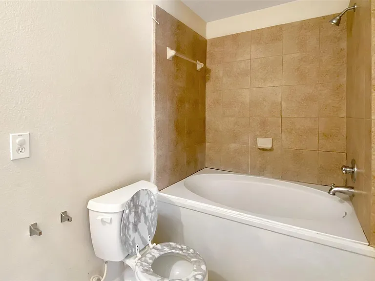 2614 Skyview Knoll Ct — Photo 14