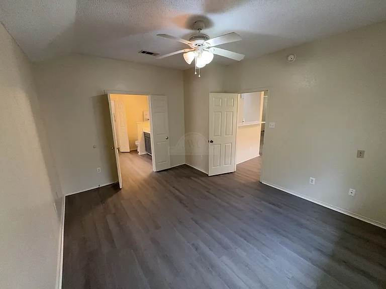 4303 Fawn Dr — Photo 10