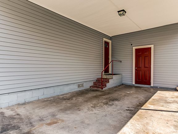 5th image of 2351 E 41st St