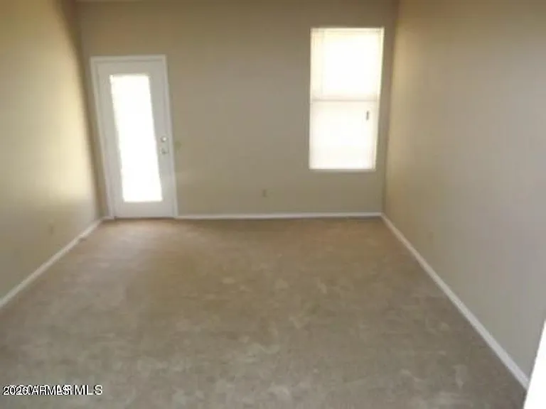 2471 W Hemlock Way — Photo 9
