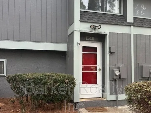 607 Dylan Ct, Raleigh, NC 27606