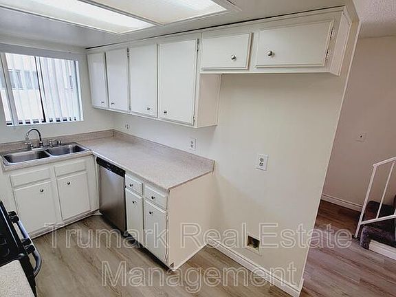 5th image of 553 E Orange Grove Ave APT D