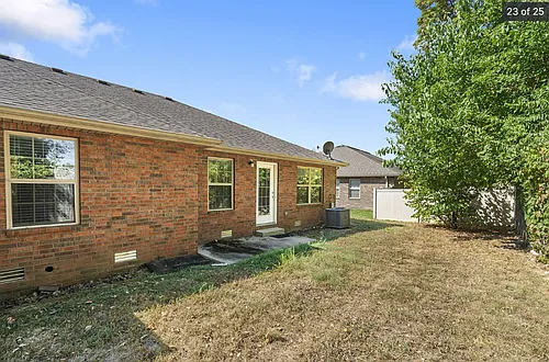 2301 W Bridlewood Trl Photo 1