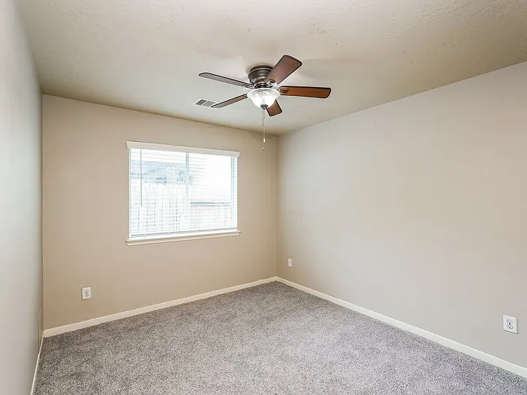 1710 Leafhopper Ln — Photo 14