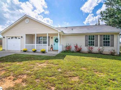 405 Country Gardens Dr, Fountain Inn, SC, 29644