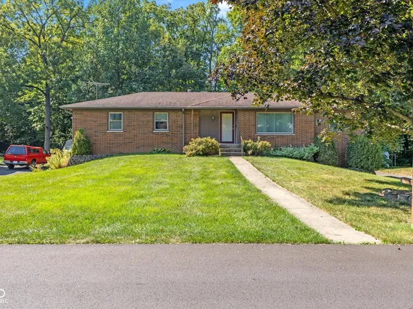 7731 Hillcrest Dr, Mooresville, IN 46158