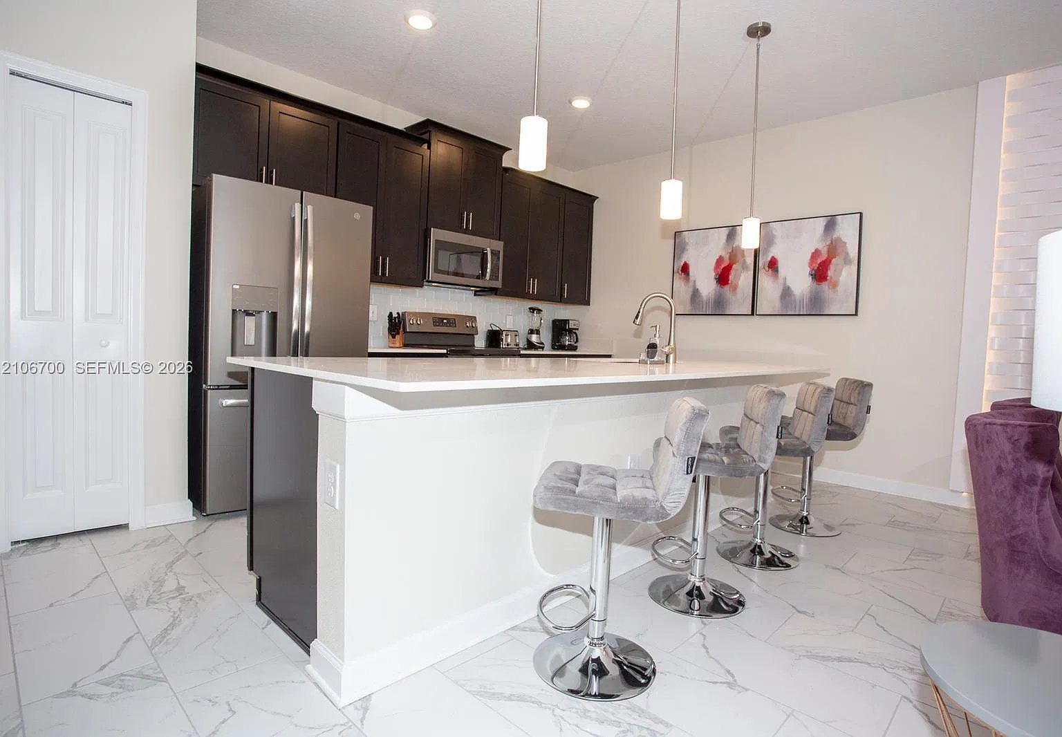 4 bed, 3.0 bath, 1914 sqft, $2,900 — Photo 3