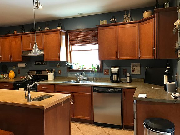 2nd image of 2523 N Maryland Ave