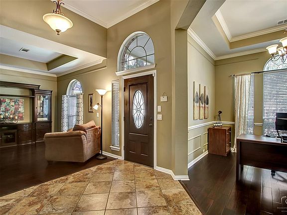 4th image of 3013 Oak Meadow Dr