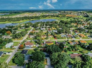 405 6th St S, Dundee, FL 33838