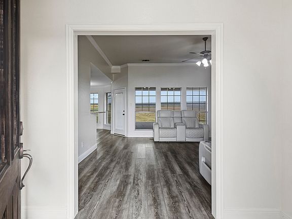 3rd image of 16422 Prairie Mdw