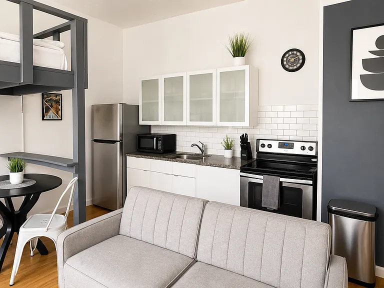 139 Washington St #204 — Photo 3