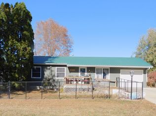 104 Winslow Dr, Manchester, IA 52057