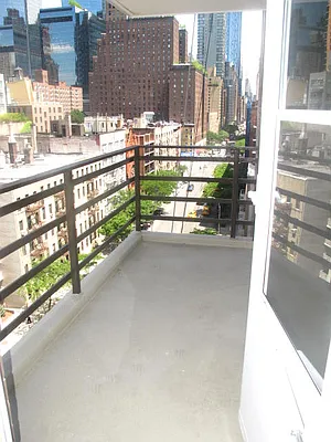Rented by Metropolis Real Estate of Manhattan | media 30