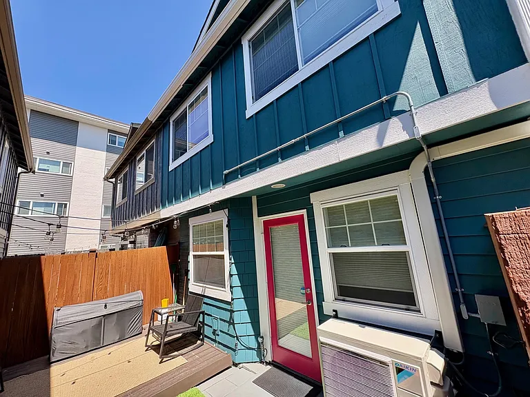 4410 44th Ave SW #B — Photo 2