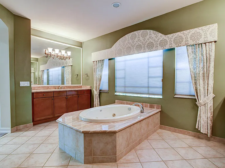 670 Edgebrook Ln — Photo 58