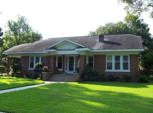 201 E Adams Ave, Greenwood, MS 38930