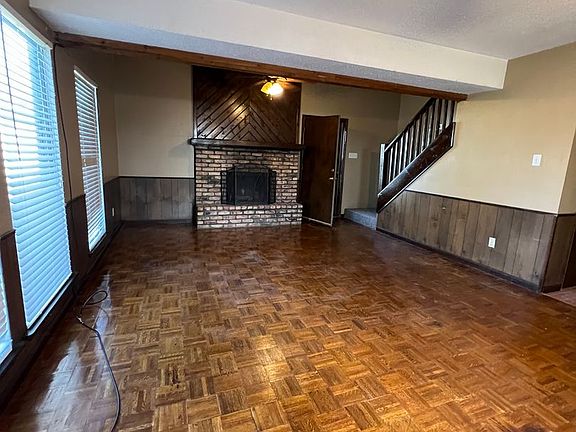 3rd image of 1306 Rue De Cypress