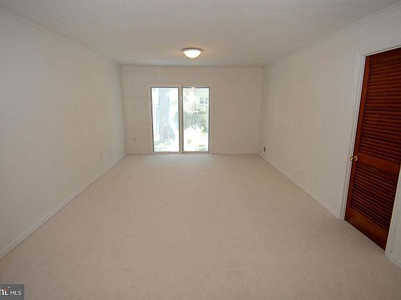 4th image of 14831 Palmerston Sq