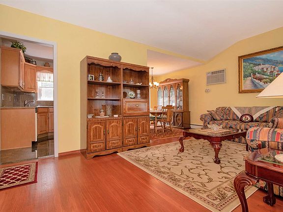 2nd image of 38 McElroy St