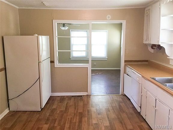 4th image of 4315 Highpoint Dr