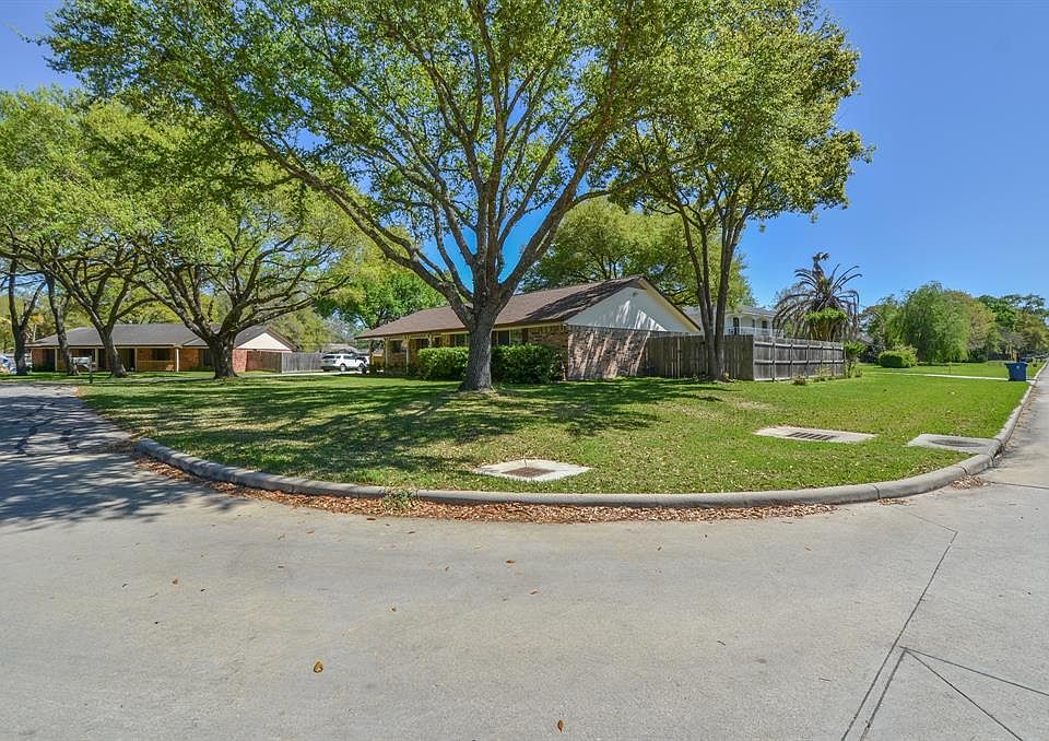 1st image of 1513 Hawthorn Dr