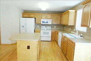 2nd image of 1110 10th Ave SE