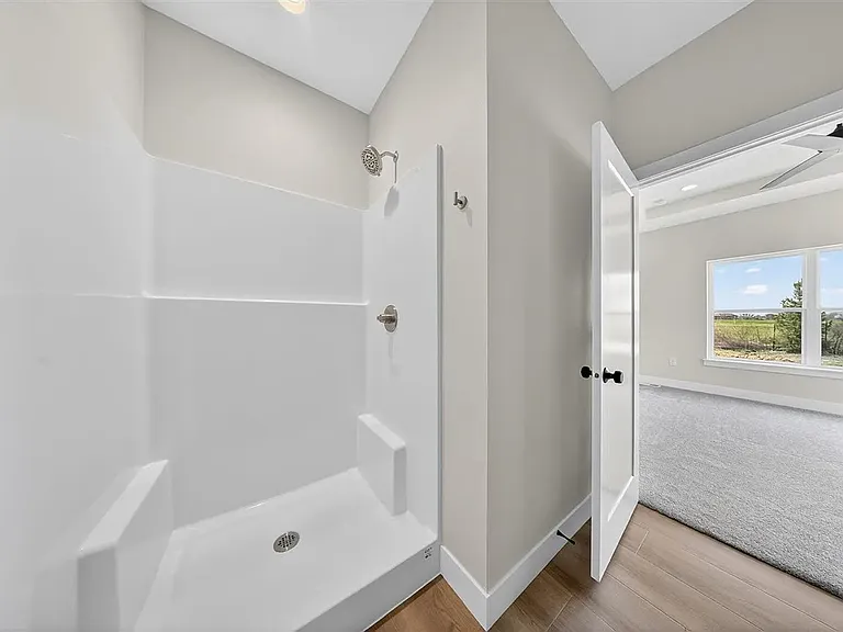 1275 Eisenhower Blvd — Photo 25
