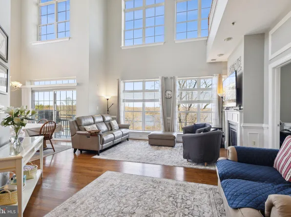 820 Belmont Bay Dr APT 405, Woodbridge, VA 22191