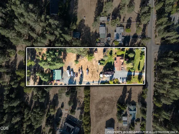 805 Minthorne Rd, Rogue River, OR 97537