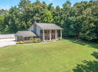 3374 Davis Ln, Lenoir City, TN 37771