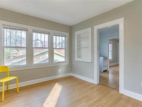 2nd image of 144 9th Ave NE APT 3