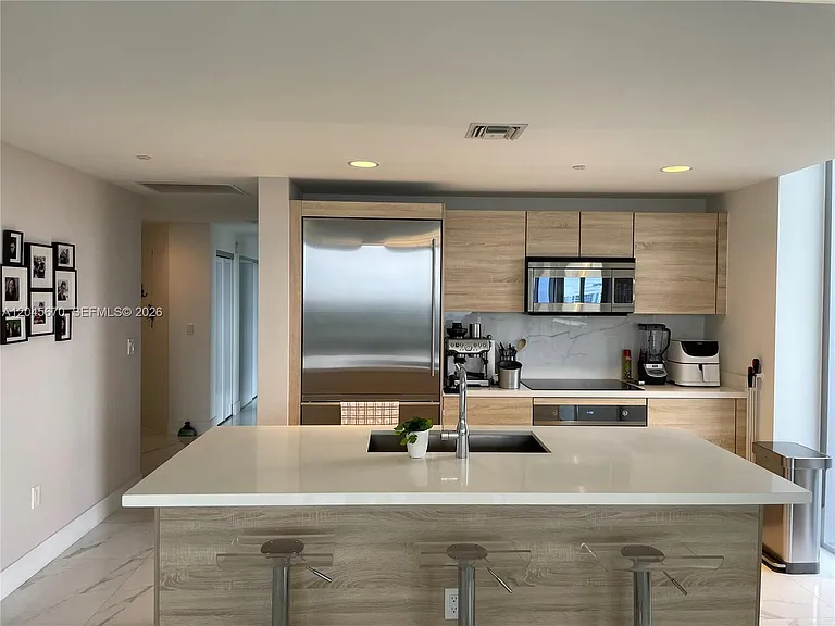 16385 Biscayne Blvd #2601 — Photo 24