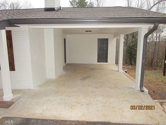 4th image of 223 Spruce Dr