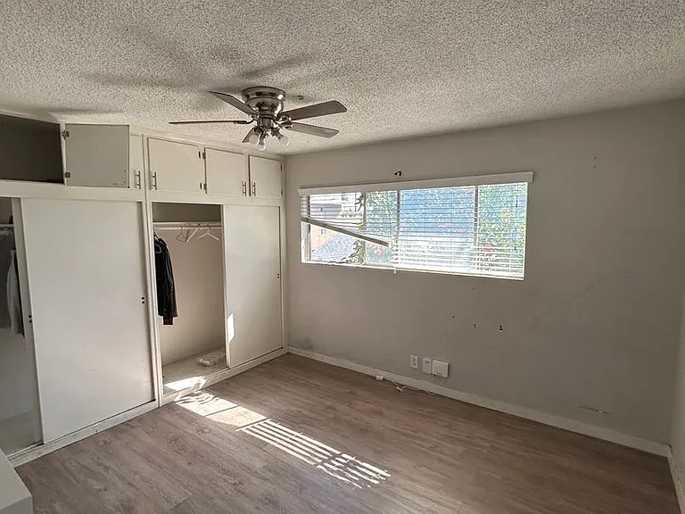 12128 Ramona Ave — Photo 35