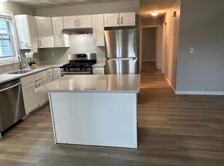 907 Smith St APT A, Providence, RI 02908