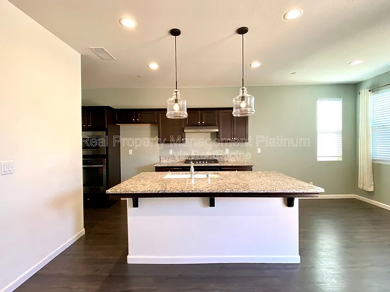 2534 Mustang Dr — Photo 5
