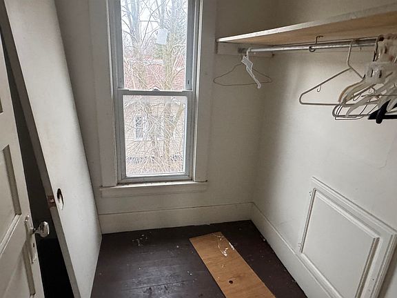 4th image of 2206 Robinwood Ave