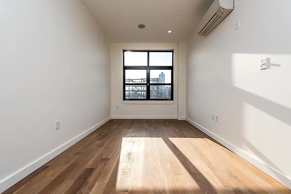 Rented by Nooklyn NYC LLC | media 81