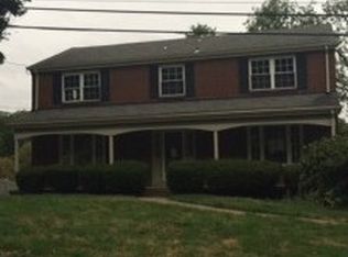 2181 Garrick Dr, Pittsburgh, PA