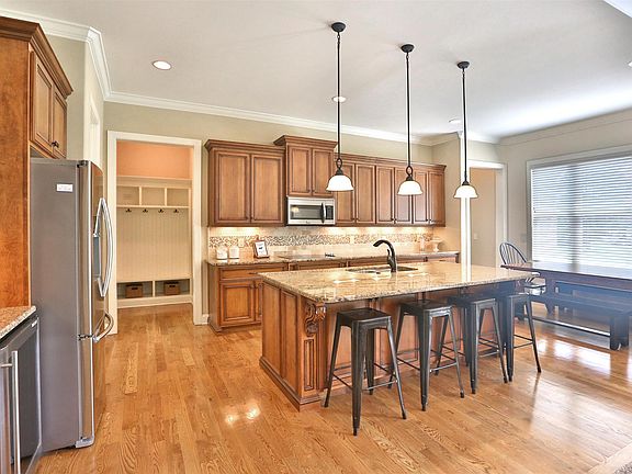 3rd image of 1625 Boardwalk Pl