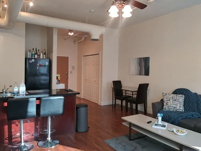 222 N College Ave — Photo 21