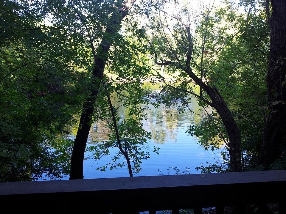 1st image of 5519 E Lake Dr