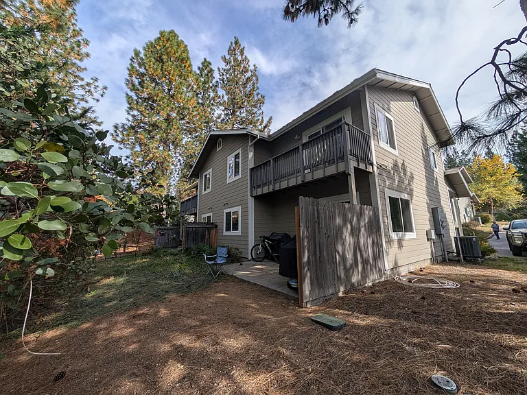 1719 Grant Rd — Photo 3