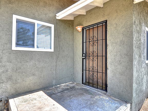 4th image of 2656 Earle Ave